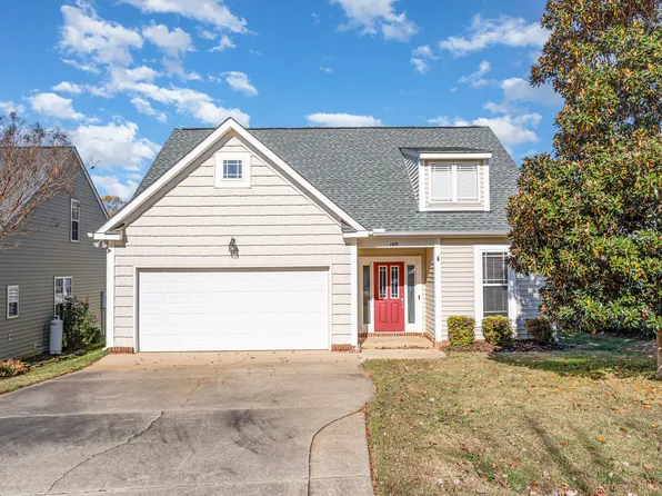 109 Hutson Ln, Clayton, NC 27527