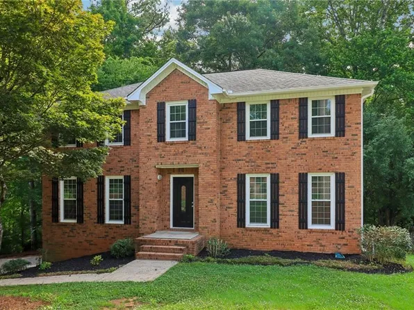 2270 Rushmore Dr, Marietta, GA 30062