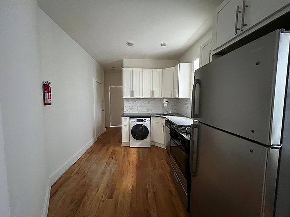 2nd image of 326 Randolph Ave #39E