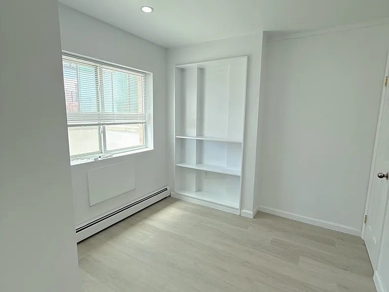 4318 Robinson St #7D — Photo 1