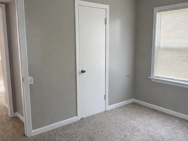 2612 Belle Ter — Photo 8