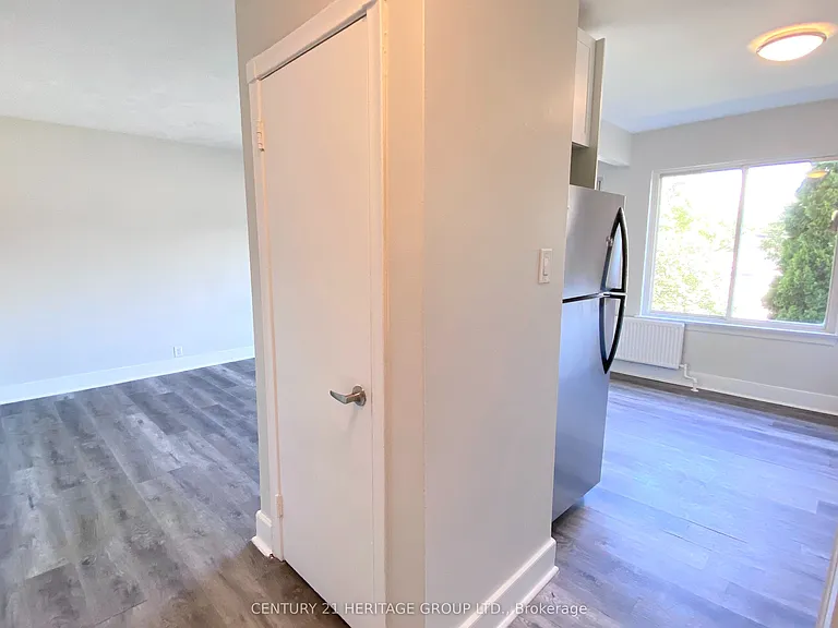 174 Grove St E #3 — Photo 7
