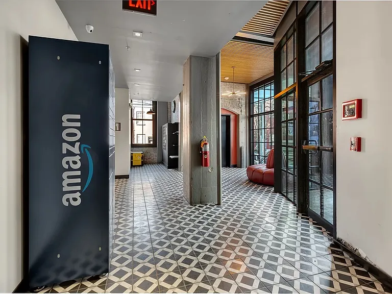 Reach Lofts — Photo 21
