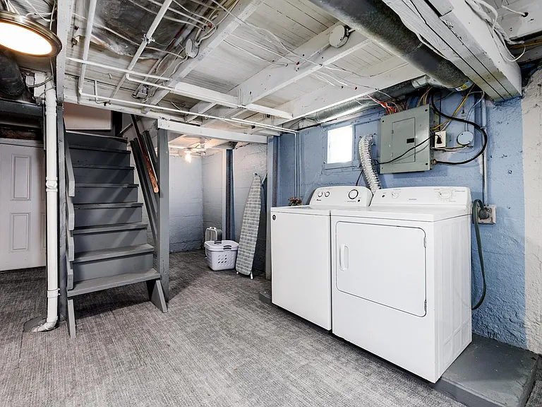 257 Gordon Pl — Photo 28