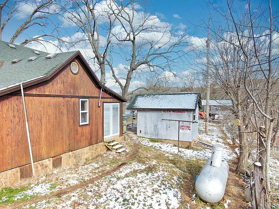 2nd image of 3190 Pleasant Valley Dr