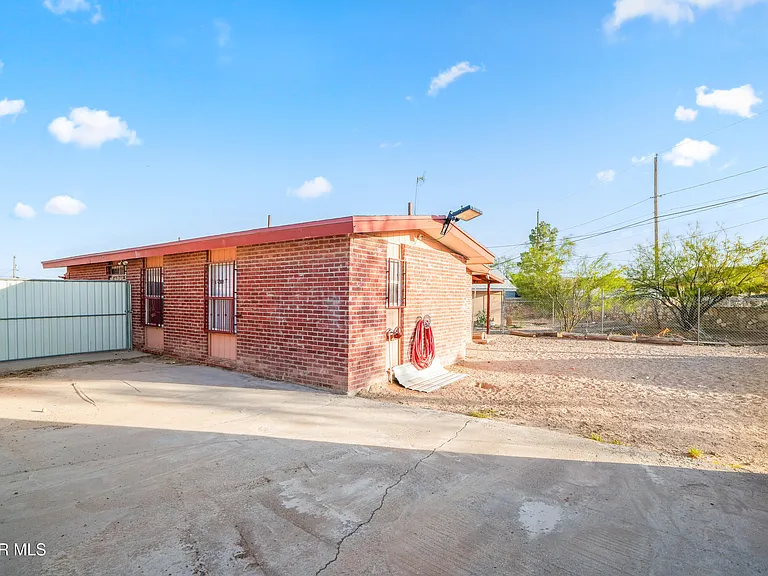 13475 Sunset Hills Dr — Photo 36