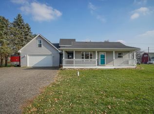 8118 Hartel Rd, Grand Ledge, MI 48837