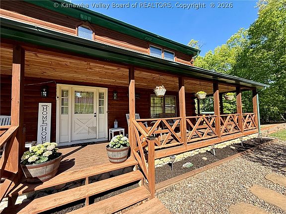 3rd image of 157 Mountain Crest Ln