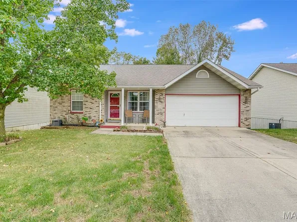 648 High School St, Collinsville, IL 62234