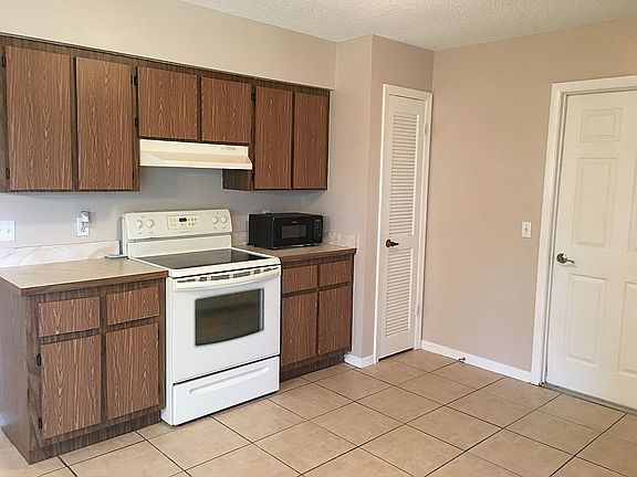 2nd image of 2272 SE Shipping Rd