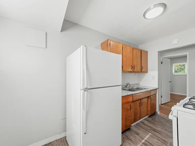 10700 Spring Garden Dr — Photo 16