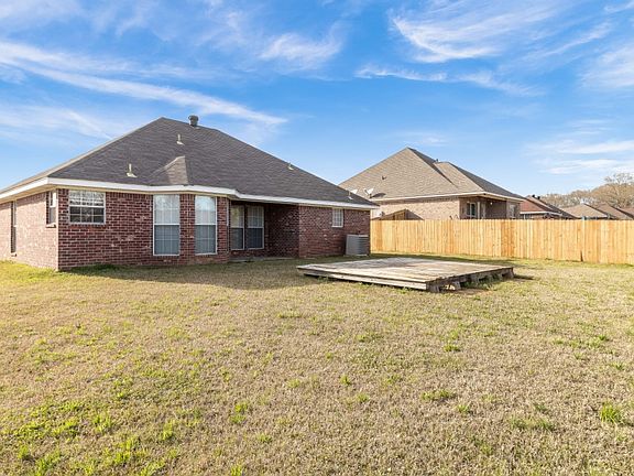 5th image of 108 Beechwood Cir