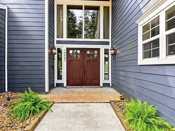 4th image of 10507 Normont Dr