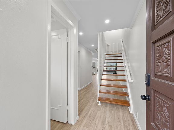 5th image of 444 Lunalilo Home Rd #326-1