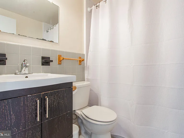 2101 Chestnut St #17-1713 — Photo 12