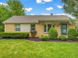 4454 N 107th St, Wauwatosa, WI 53225