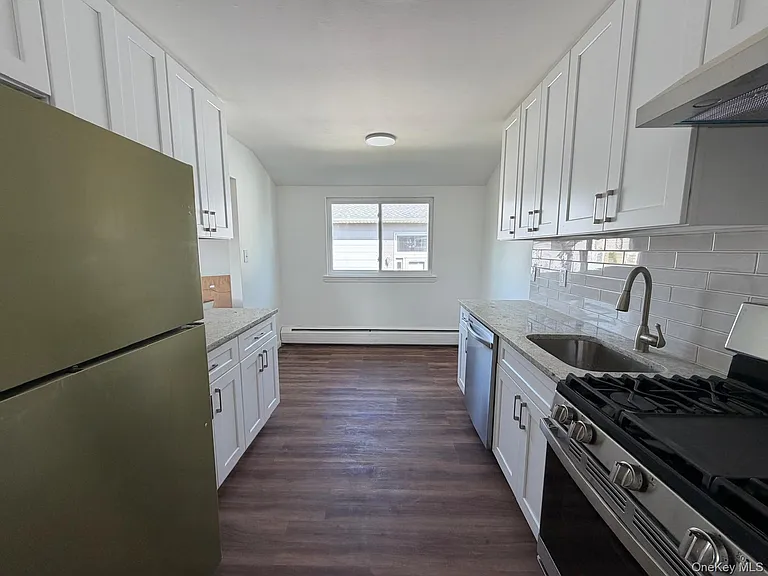 65 Florida Ave — Photo 10