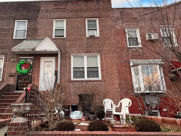 2018 26th St, Astoria, NY 11105