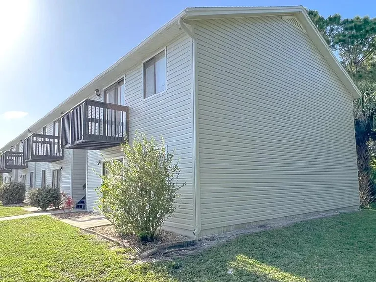 451 Mercury Ave SE #201 — Photo 30