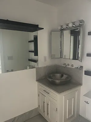 Rented by Smart City Real Estate LLC | media 15