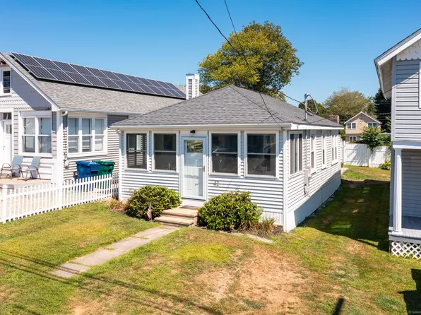 42 Old Colony Road, Old Lyme, CT 06371
