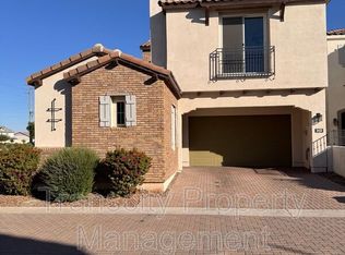 2432 E Lovebird Ln, Gilbert, AZ 85297