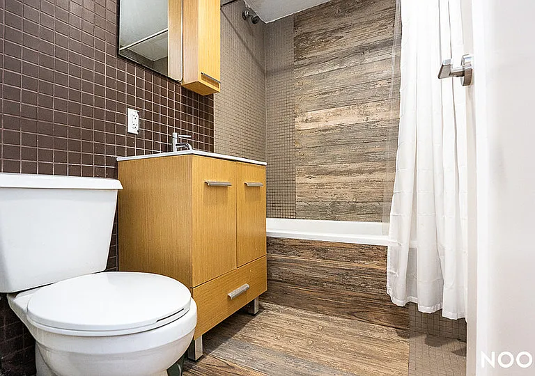 325 Franklin Ave #2C — Photo 16