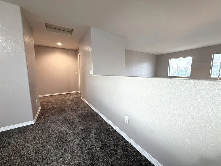 1028 Flyer Pl — Photo 34