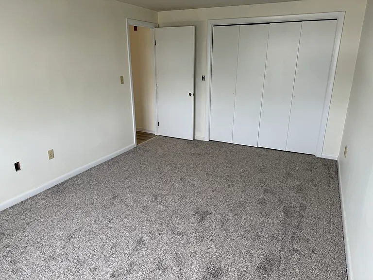 45 Christopher Dr — Photo 9