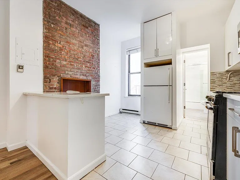132 Adams St #2 — Photo 16