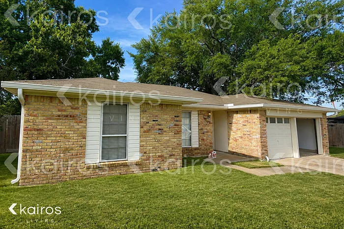 10823 Sagecrest Ln