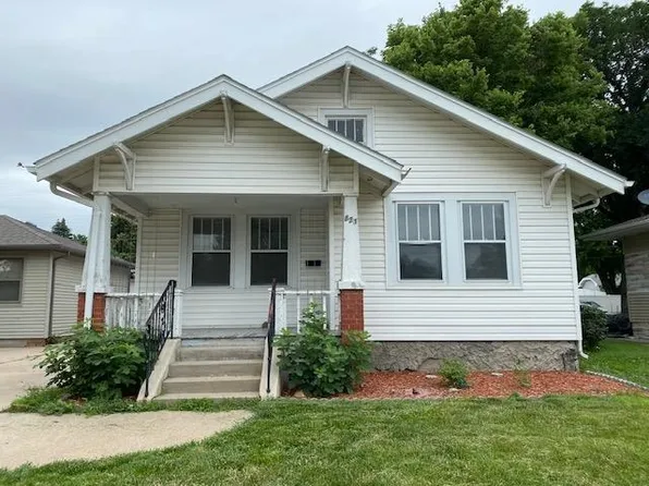 821 W 29th St, Kearney, NE 68845