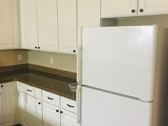 5th image of 2632 Weatherby Hills Dr SE