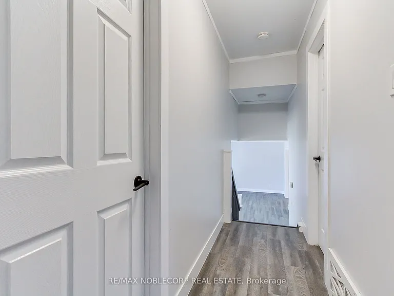 17 Larkdale Cres — Photo 22