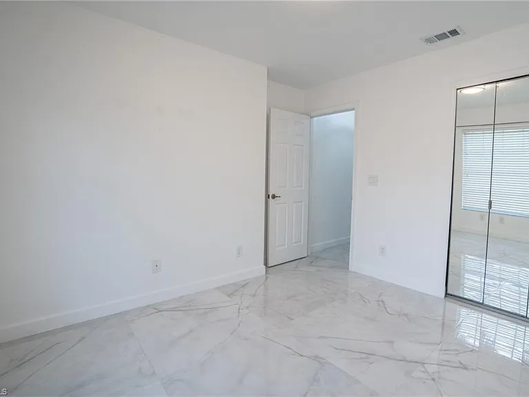 7712 Citrus Hill Ln — Photo 32