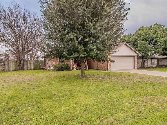 3rd image of 3939 Country Meadows Cir