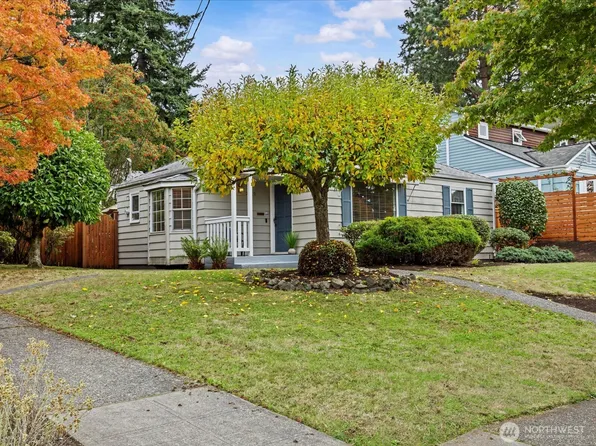 3420 32nd Avenue W, Seattle, WA 98199