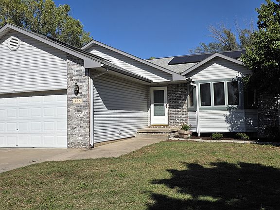 2nd image of 416 N Sioux Ct