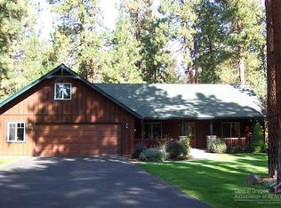 464 E Wapato Loop, Sisters, OR 97759