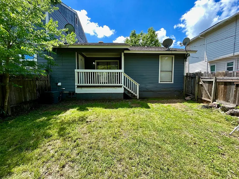 122 Hillside Dr — Photo 10