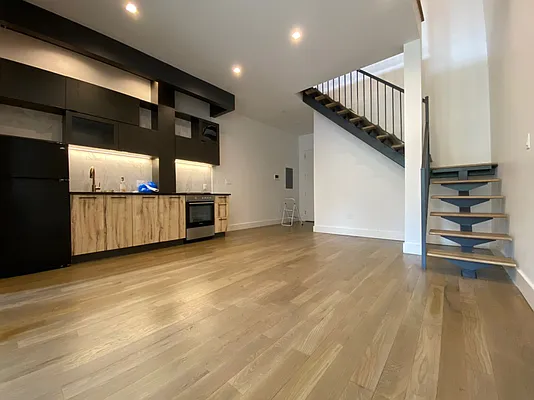 Rented by Lofts and Flats LLC | media 9