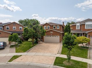 2054 Teeside Ct, Mississauga, ON L5M3E5