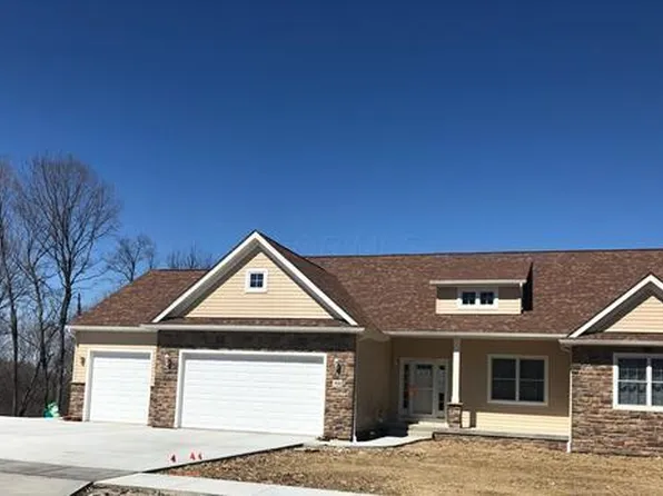 390 Laurel Oak Ln, Heath, OH 43056