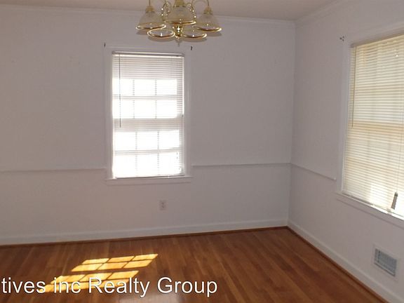 3rd image of 2339 Stratford Ct