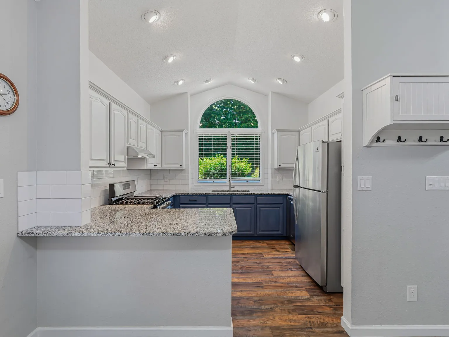 310 Paoli Trce - 1 — Photo 4