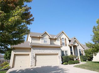 9932 Redbud Ln, Lenexa, KS 66220
