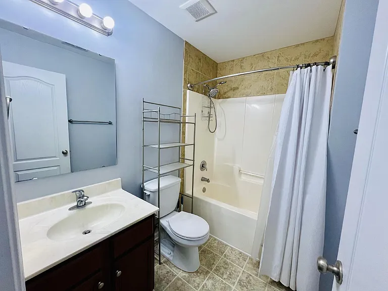 641 Hogart St — Photo 16