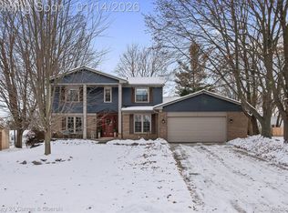 43867 Galway Dr, Northville, MI 48167
