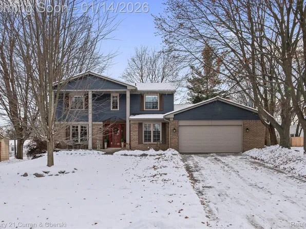 43867 Galway Dr, Northville, MI 48167