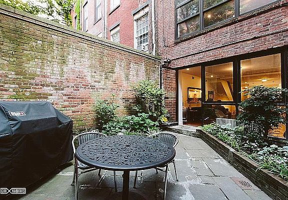 5th image of 33 W 9th St APT 2